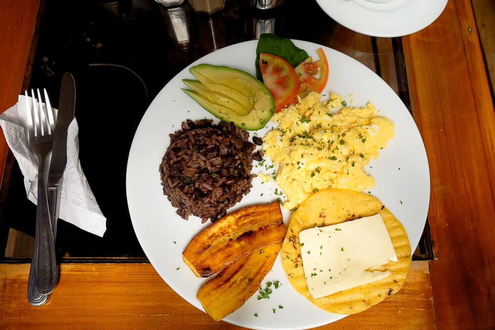 10 day Costa Rica Budget: Orchid Cafe Breakfast