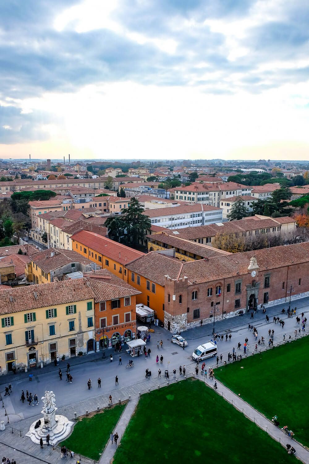 day trip to the leaning tower of pisa