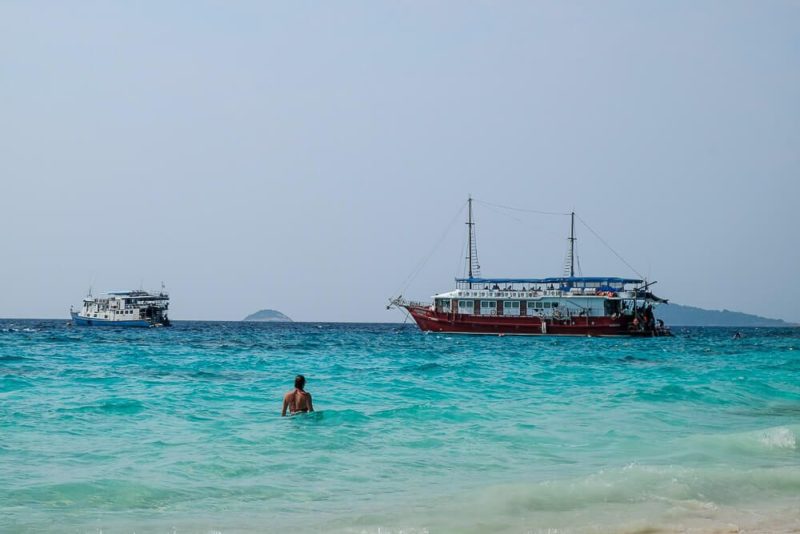 Similan Islands Diving: Sea Dragon Liveaboard