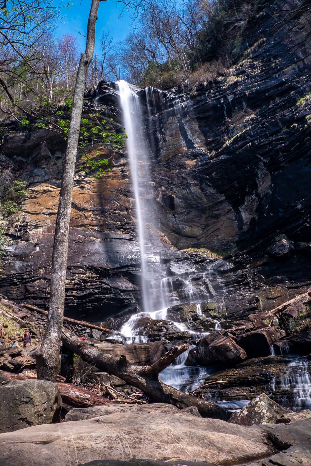 rainbow falls in jones gap state park