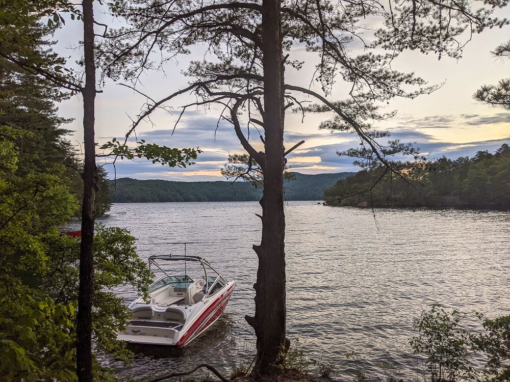 boat camping on lake jocassee