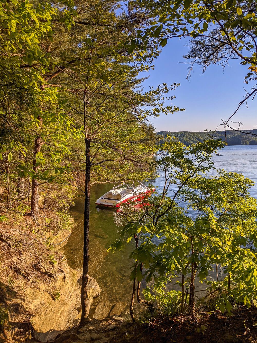 boat camping on lake jocassee